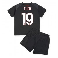 AC Milan Theo Hernandez #19 Hjemmebanesæt Børn 2022-23 Kortærmet (+ Korte bukser)